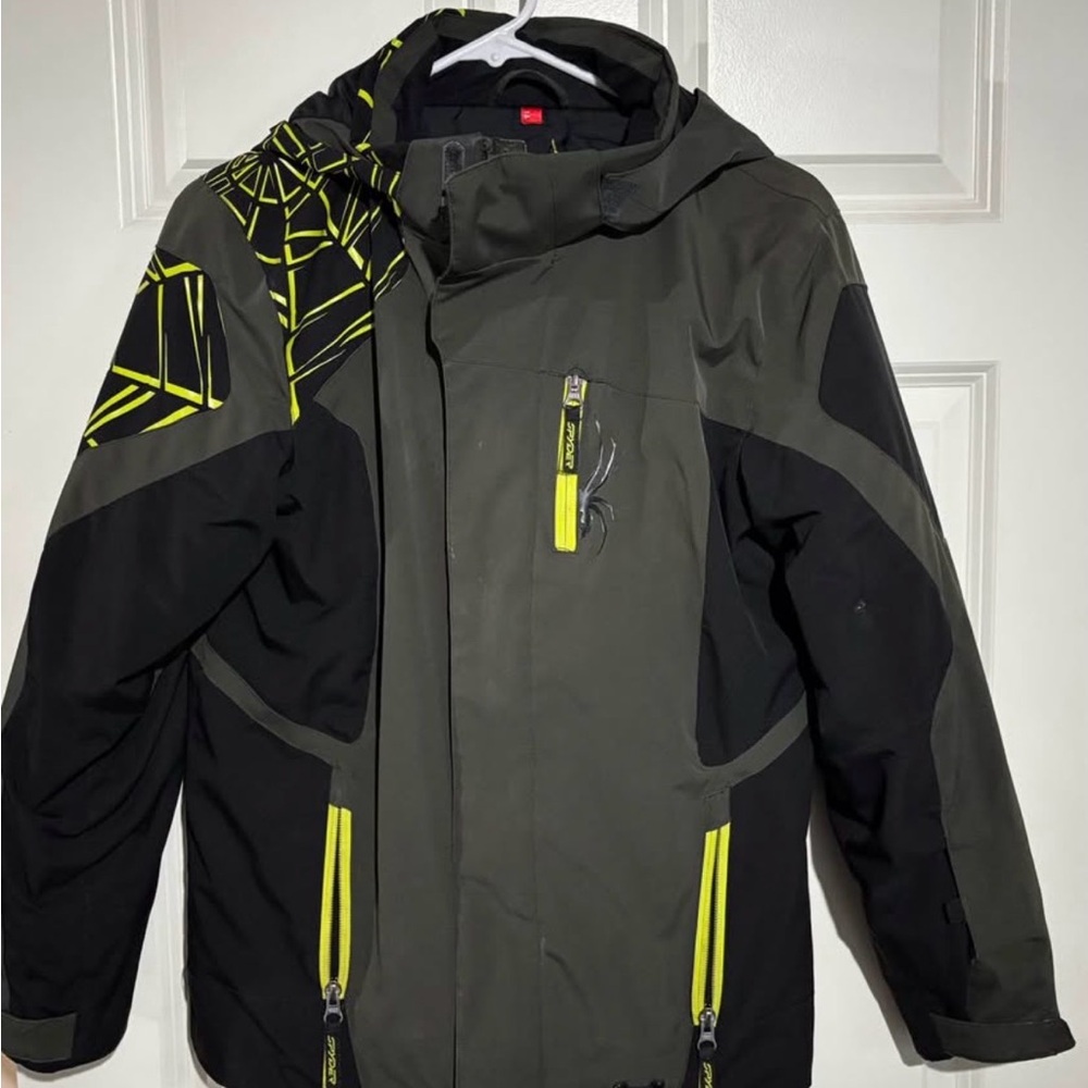 Spyder Black and Gray Kids Ski Jacket with Yellow Accents